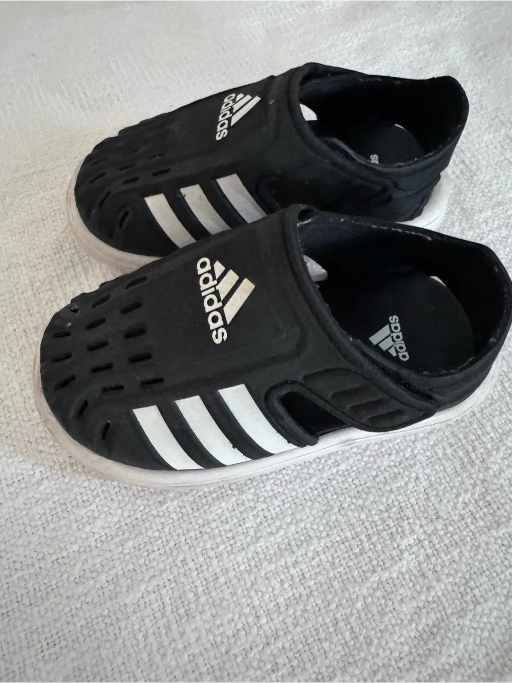 Adidas Closed-Toe Summer Water Sandals Toddler's Shoes Black/Cloud White SZ 6y